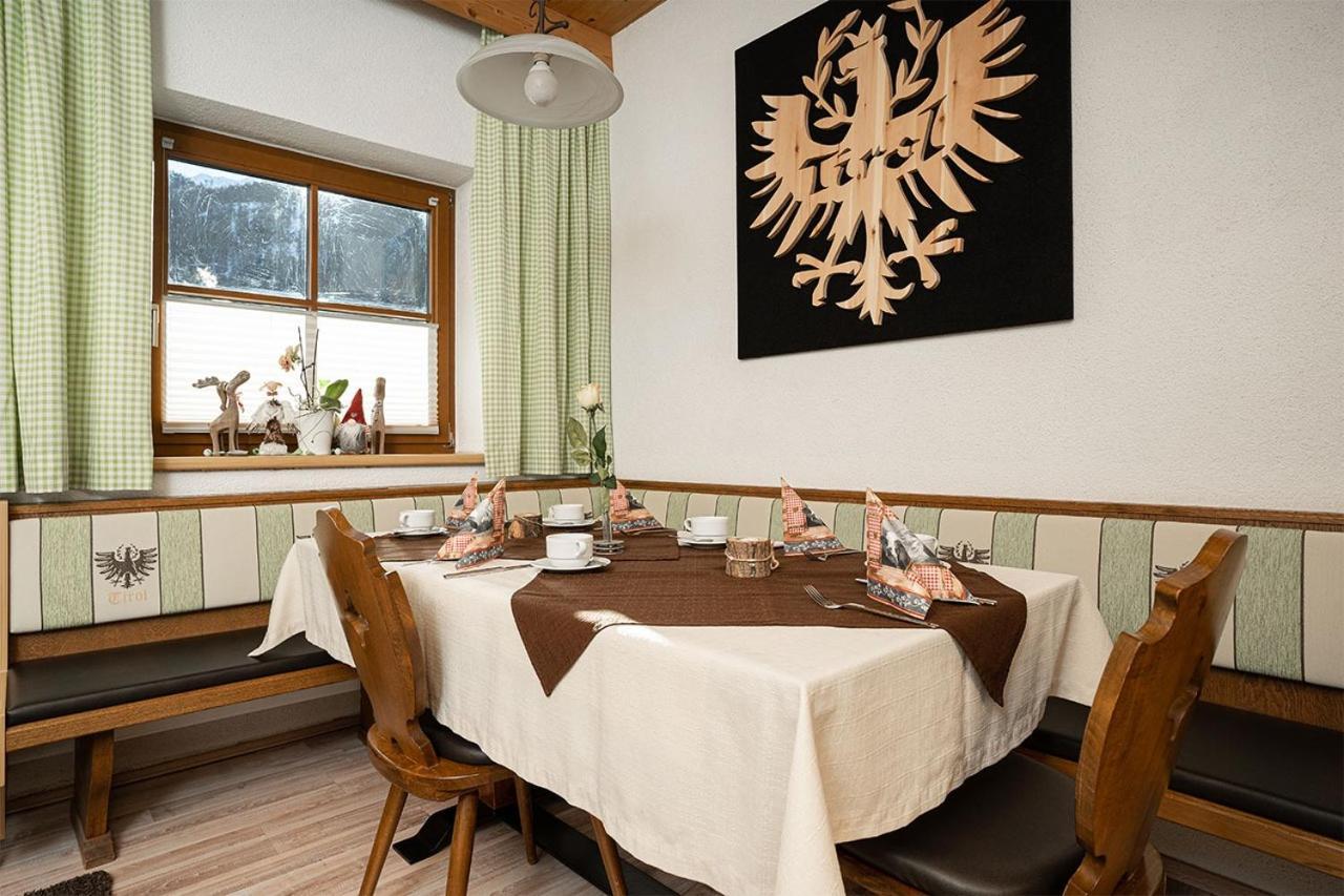 Pension Berggeist Зёльден Экстерьер фото