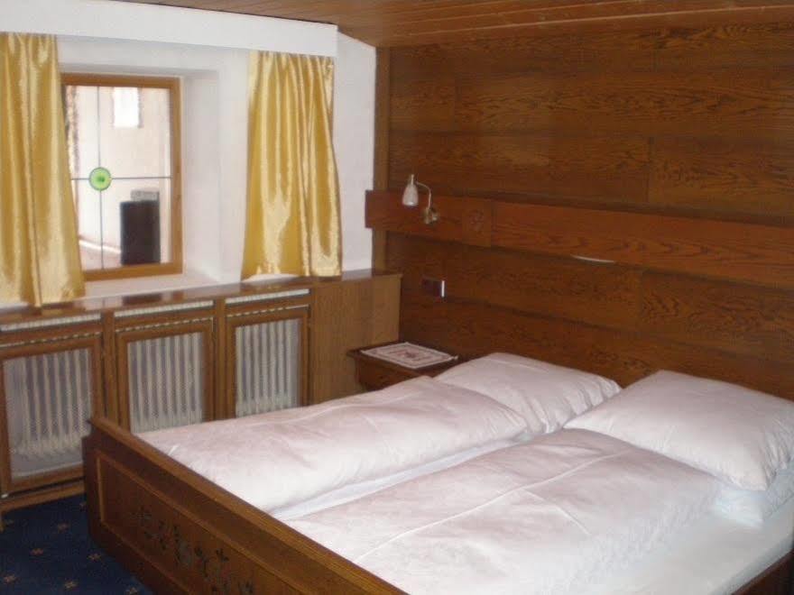 Pension Berggeist Зёльден Экстерьер фото